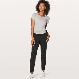 Lululemon Free To Roam 30" Joggers Size 8